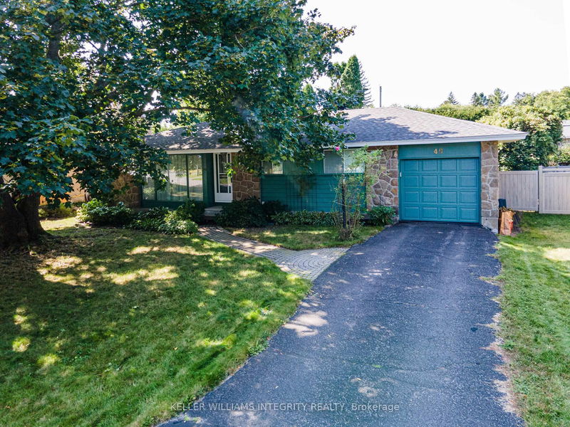 home for sale on 49 ELMSLEY Crescent