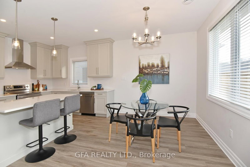 403 Breakwater Blvd, Central Elgin, N5L 0B5 | Image 3