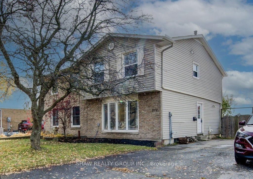 Listing Image 4