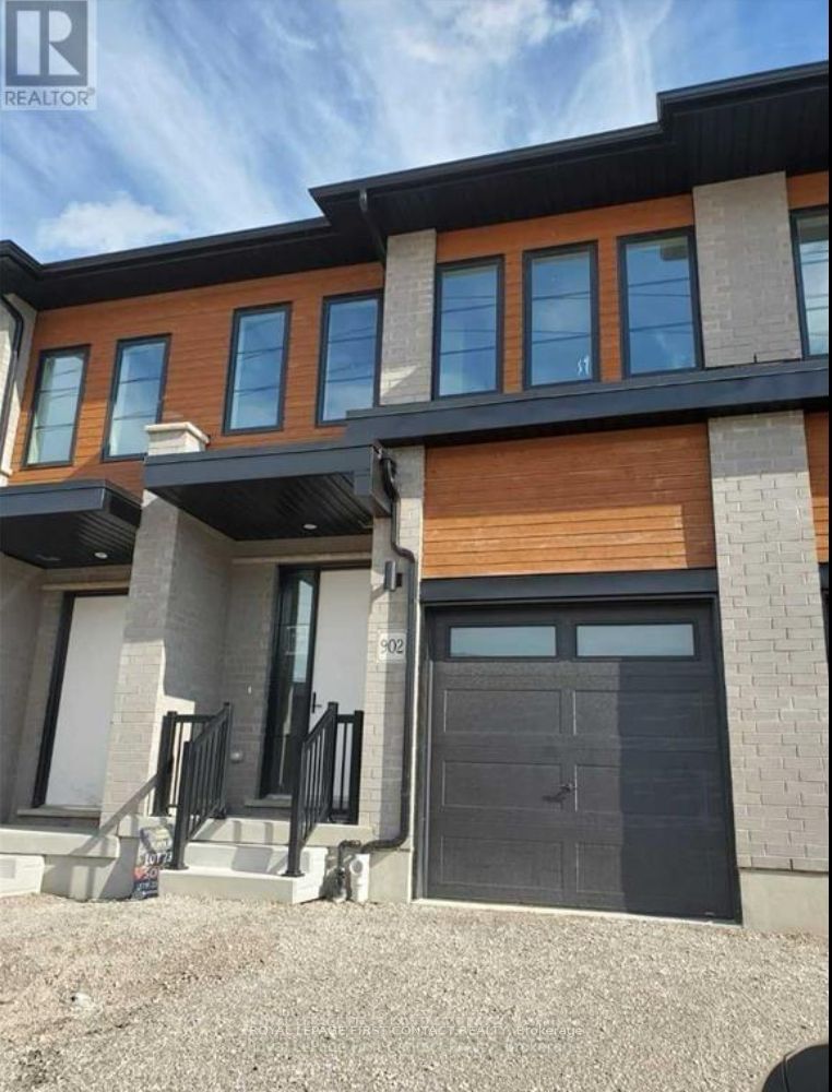 home for lease on 924 Robert Ferrie Drive