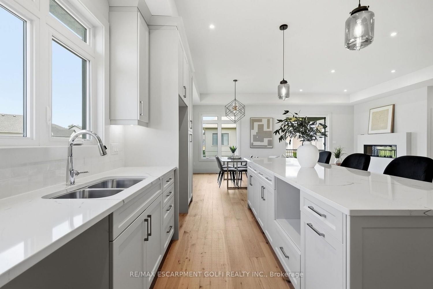 19 Oakley Drive • Niagara-on-the-Lake, ON photo 10