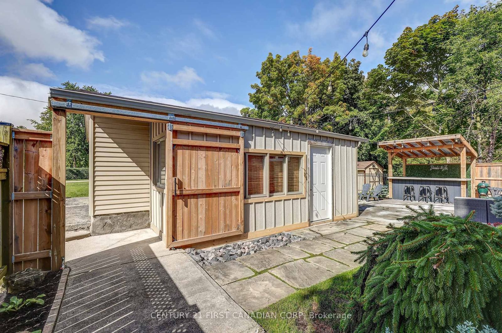 Listing Image 7