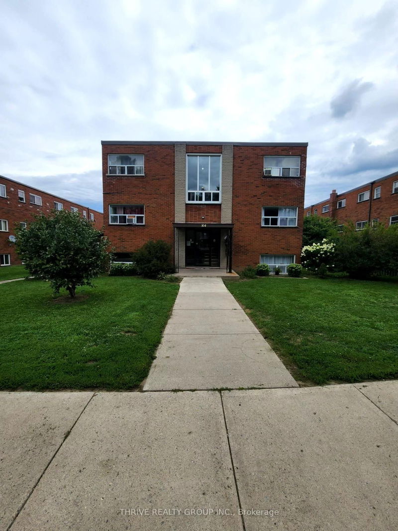 home for lease on 8-104 King Edward Avenue