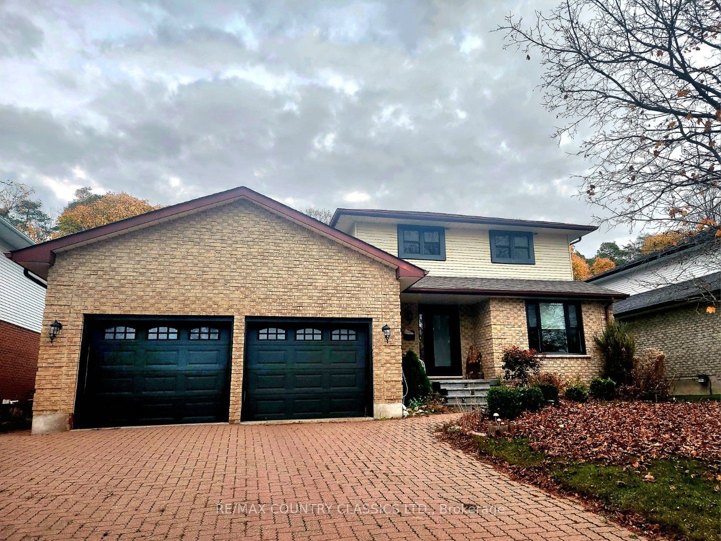 Building at 1210 Summit Drive, Peterborough, Monaghan