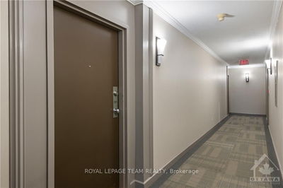 Unit 305 — 270 BRITTANY Dr, Manor Park - Cardinal Glen and Area - 3103 - Viscount Alexander Park image-0-2