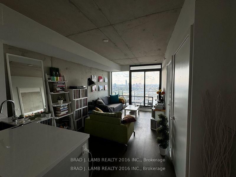 1805 - 203 Catherine St, Ottawa, K2P 1J5 | Image 2