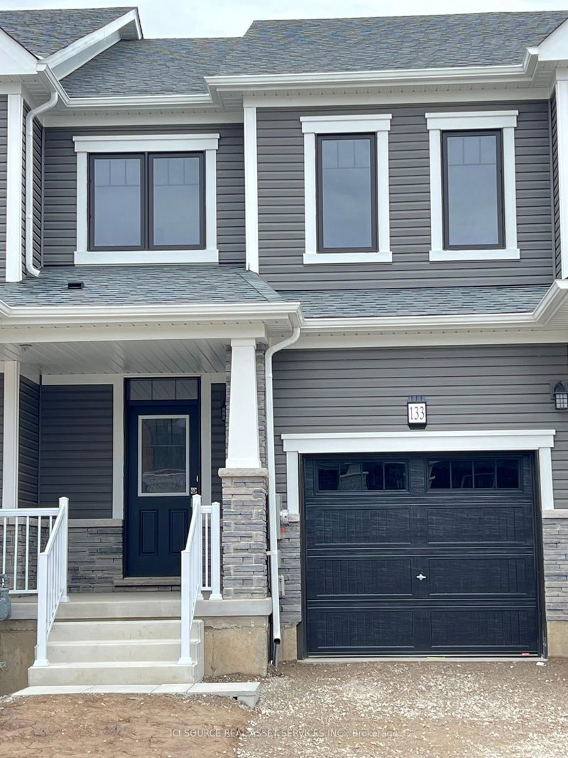 home for lease on 133 Granville Crescent