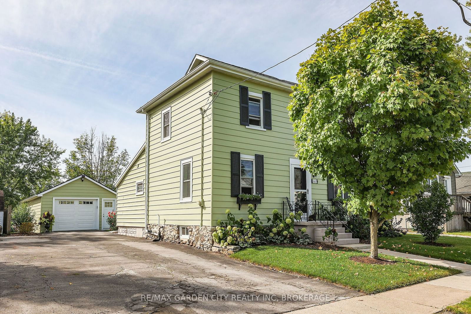 Building at 3663 East Main Street, Fort Erie, 328 - Stevensville