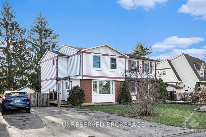 home for sale on 10 MELANIE Crescent