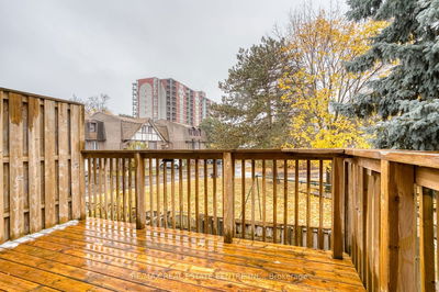 Unit 27 — 49 Cedarwoods Cres, Kitchener -  image-0-2