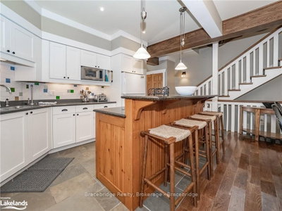 Unit Villa 7 W8 — 1020 BIRCH GLEN Road — photo 4