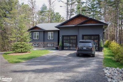 1043 FLEMING Dr, Gravenhurst - Morrison image-0-1