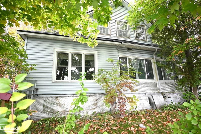 42 BAY St, Parry Sound -  image-0-0