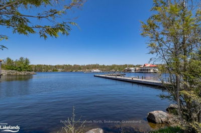 Unit 208 — 130 STEAMSHIP BAY Rd, Gravenhurst - Muskoka (S) image-0-1