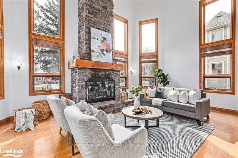 137 PIONEER Lane, Blue Mountains, L9Y 0M7 | Image 3