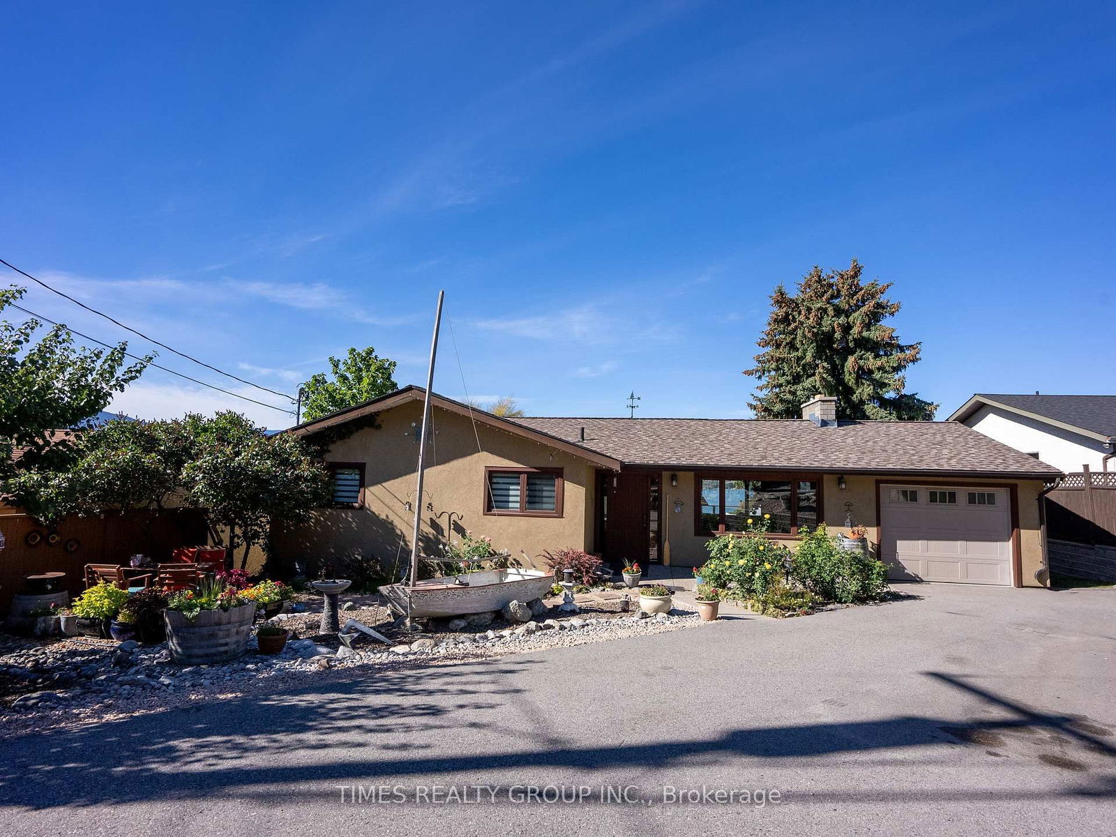 Detached House sold at 3121 Hayman Road, Out of Area, V0H 1N1 - MLS: X10440796