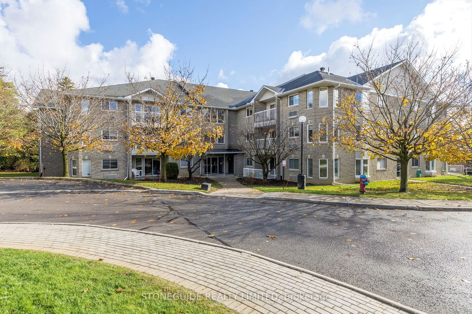 Building at 1099 Clonsilla Avenue, Peterborough, Monaghan