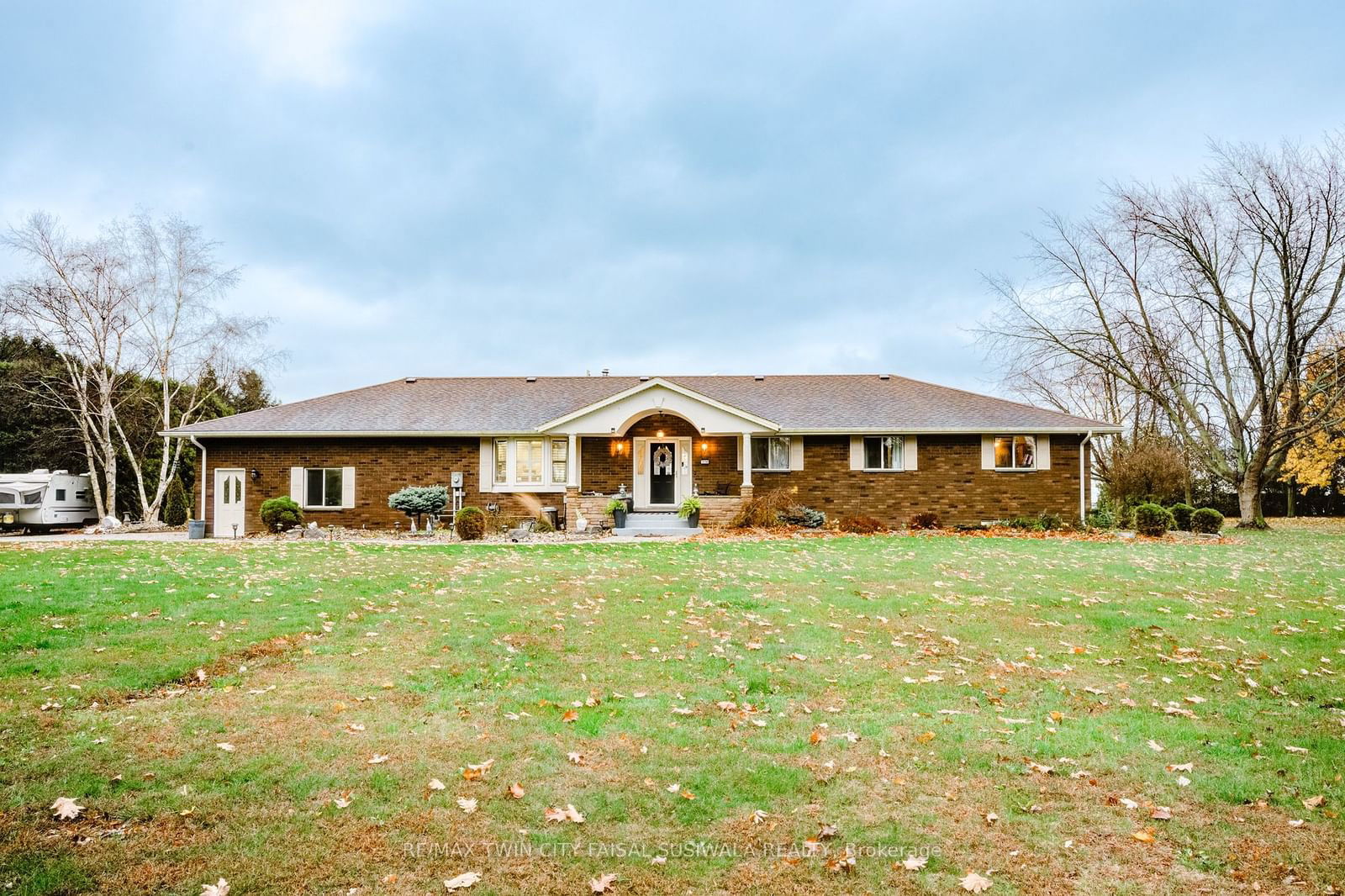 Detached House sold at 7150 Talbot Trail, Chatham-Kent, Rural Raleigh, N0P 1A0 - MLS: X10441926
