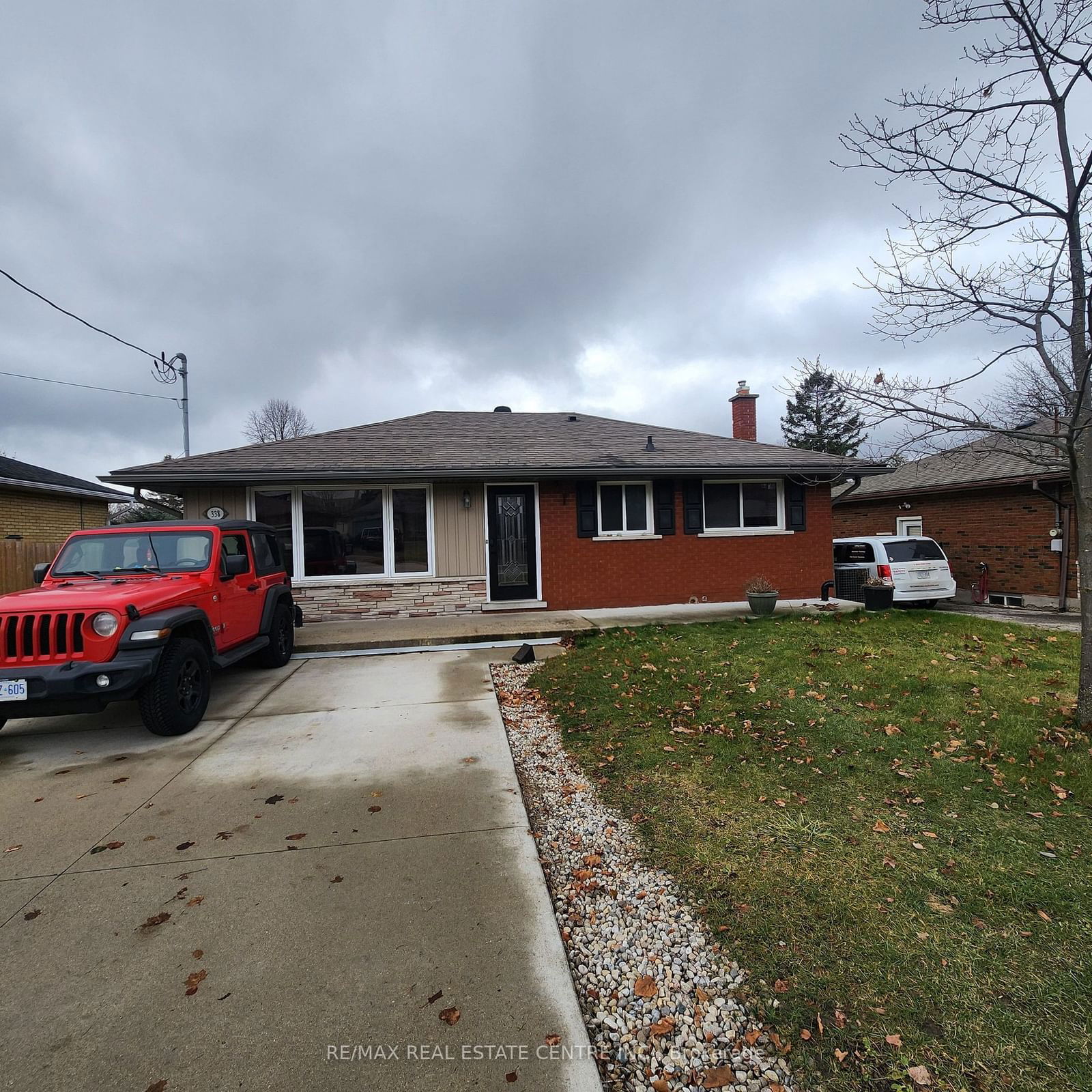 Building at 338 Victoria Road, Guelph, Waverley