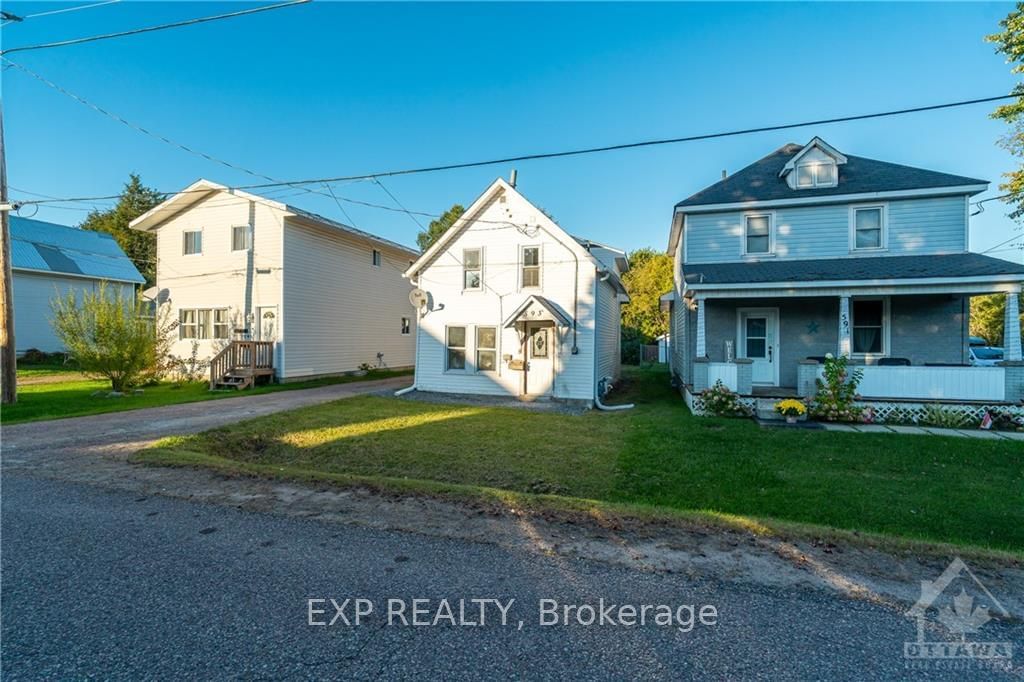 Building at 593 B HAMILTON Street, Laurentian Valley, 531 - Laurentian Valley