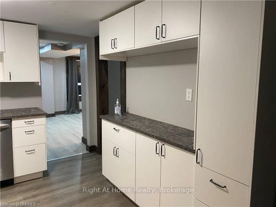 100 LINCOLN Street — photo 3