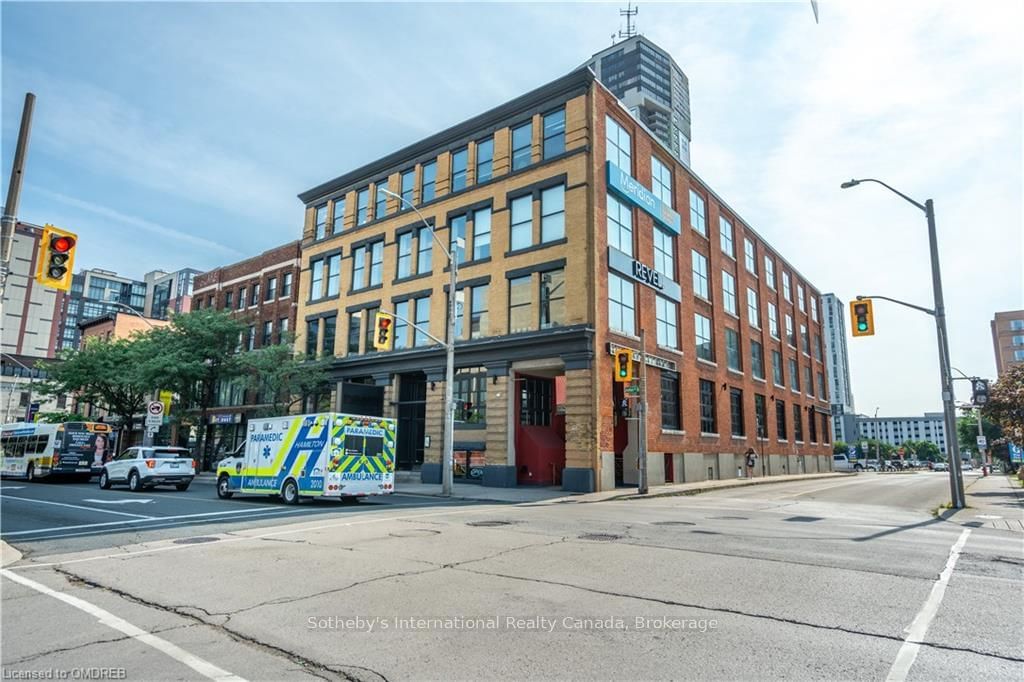 Building in 69 JOHN Street