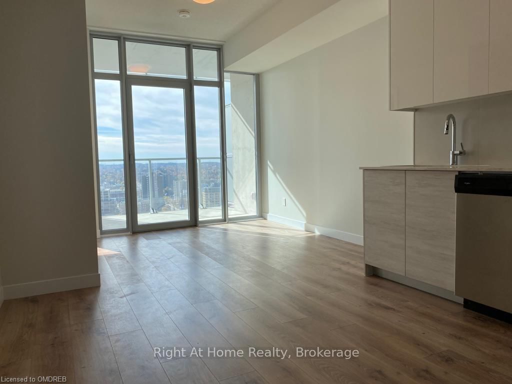 60 FREDERICK Street, Unit 2013 - Photo 5