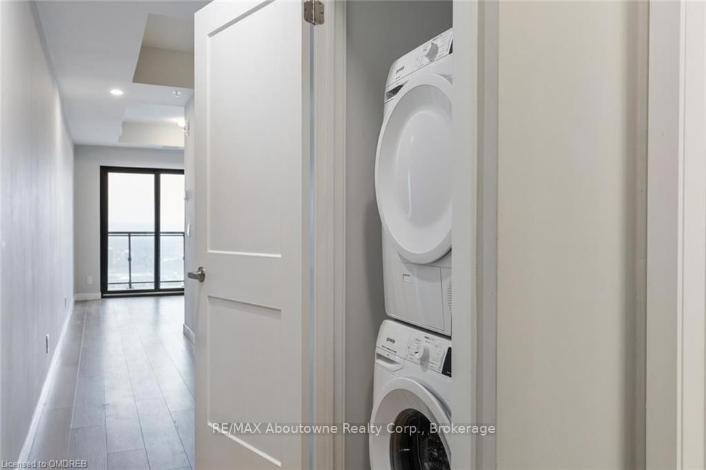 15 QUEEN Street S, Unit 2204 - Photo 12