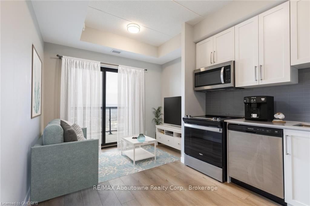 15 QUEEN Street S, Unit 2204 - Photo 4