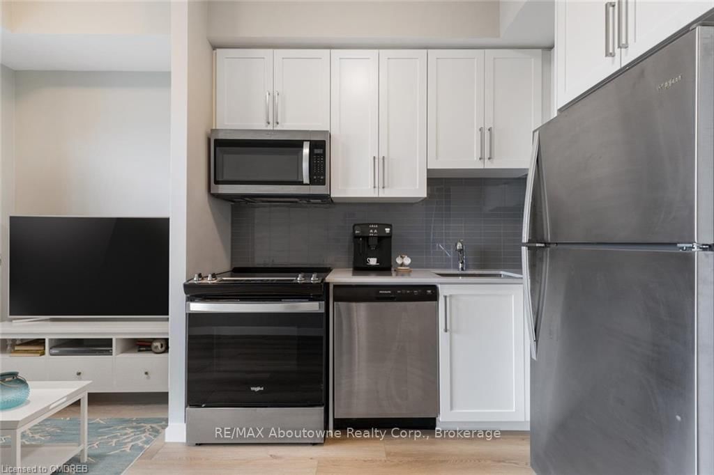 15 QUEEN Street S, Unit 2204 - Photo 7