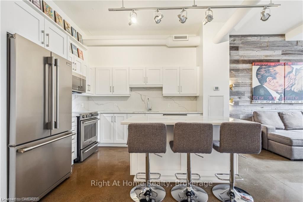 66 BAY Street S, Unit 308 - Photo 13