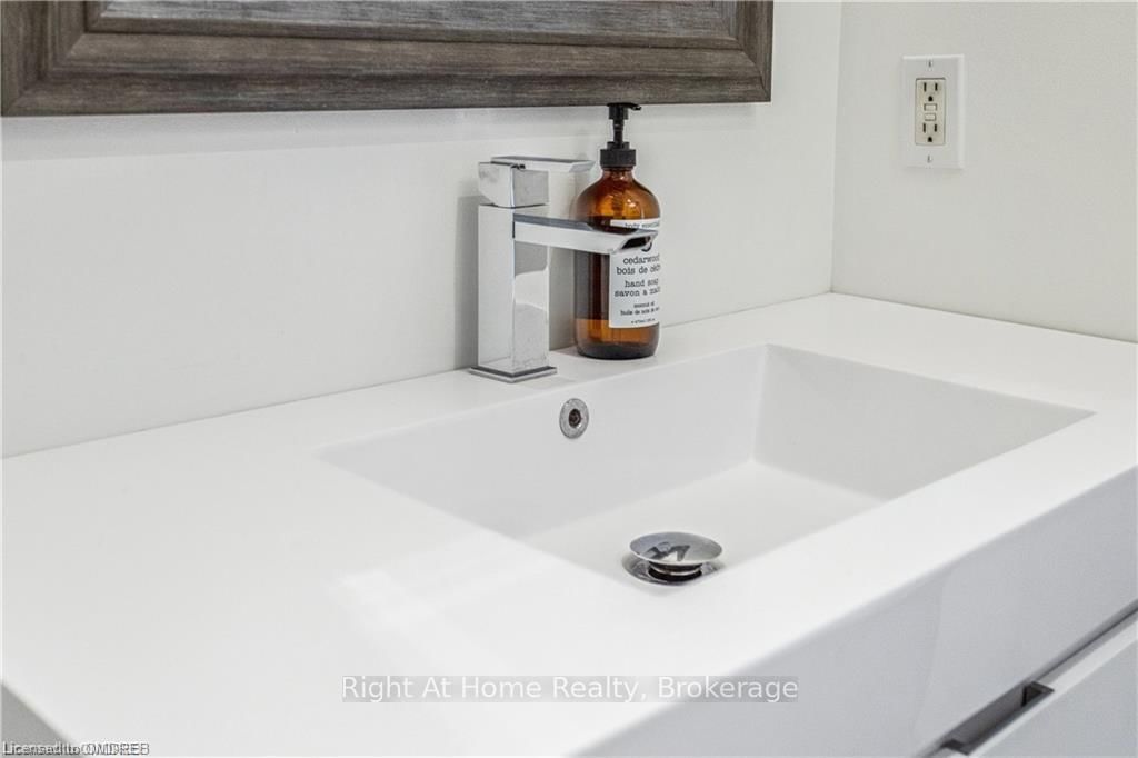 66 BAY Street S, Unit 308 - Photo 26