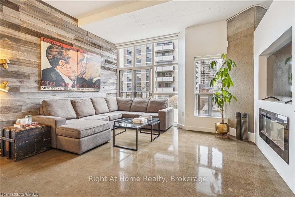 66 BAY Street S, Unit 308 - Photo 3