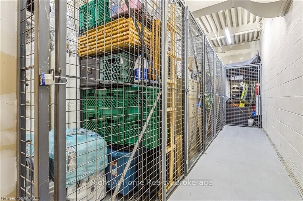 66 BAY Street S, Unit 308 - Photo 32