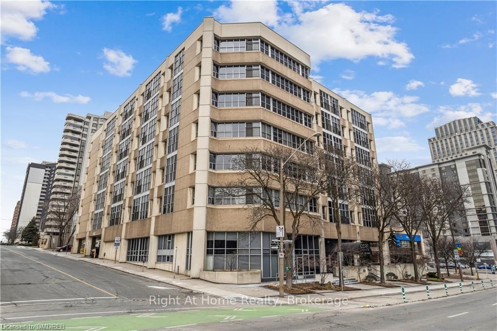 66 BAY Street S, Unit 308 - Photo 36