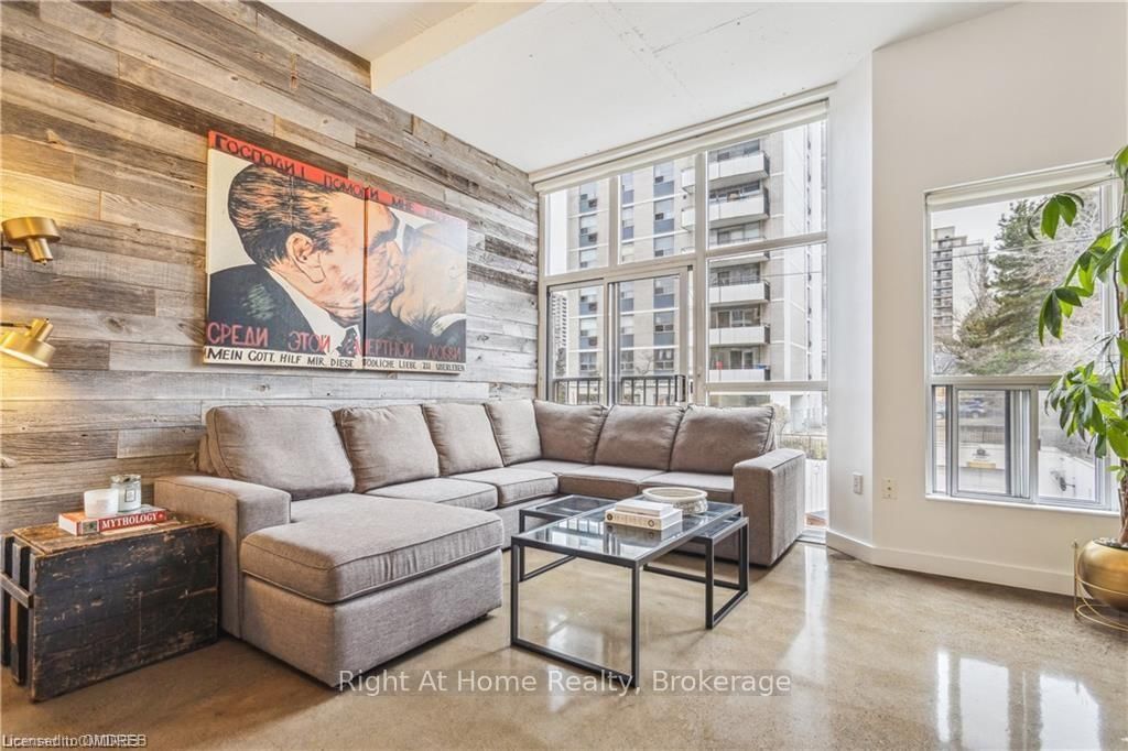 66 BAY Street S, Unit 308 - Photo 4