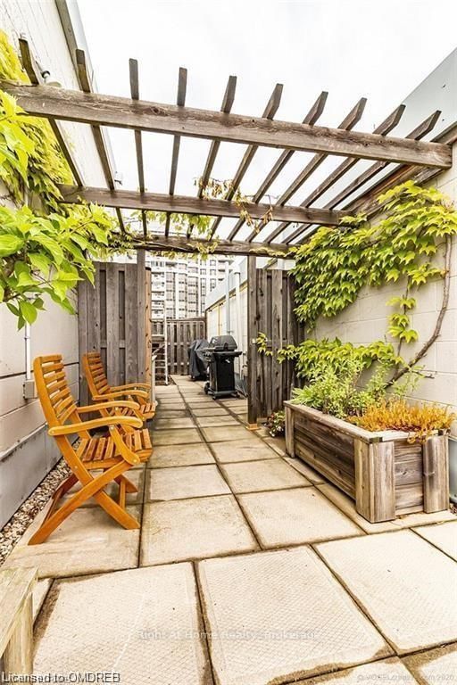 66 BAY Street S, Unit 308 - Photo 42