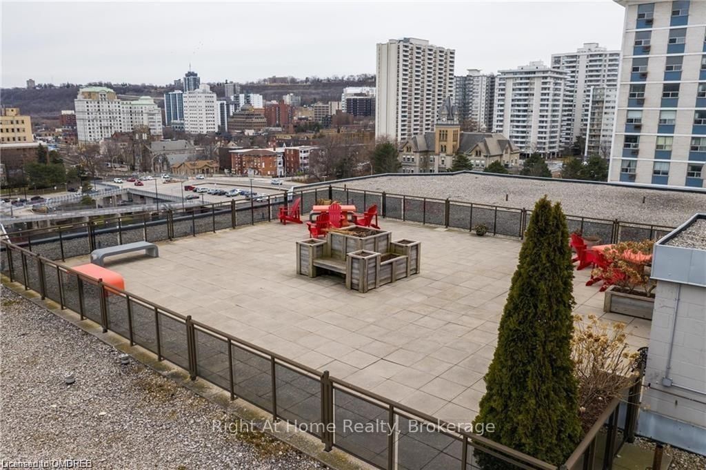 66 BAY Street S, Unit 308 - Photo 43