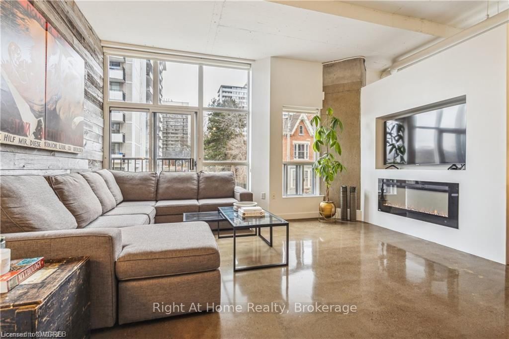 66 BAY Street S, Unit 308 - Photo 5
