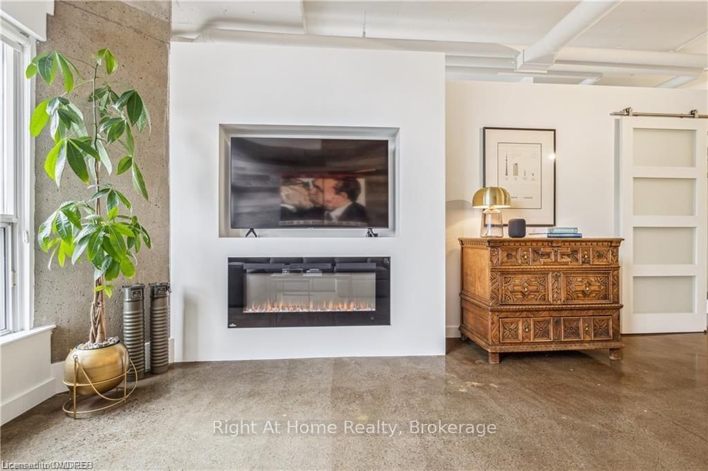 66 BAY Street S, Unit 308 - Photo 7