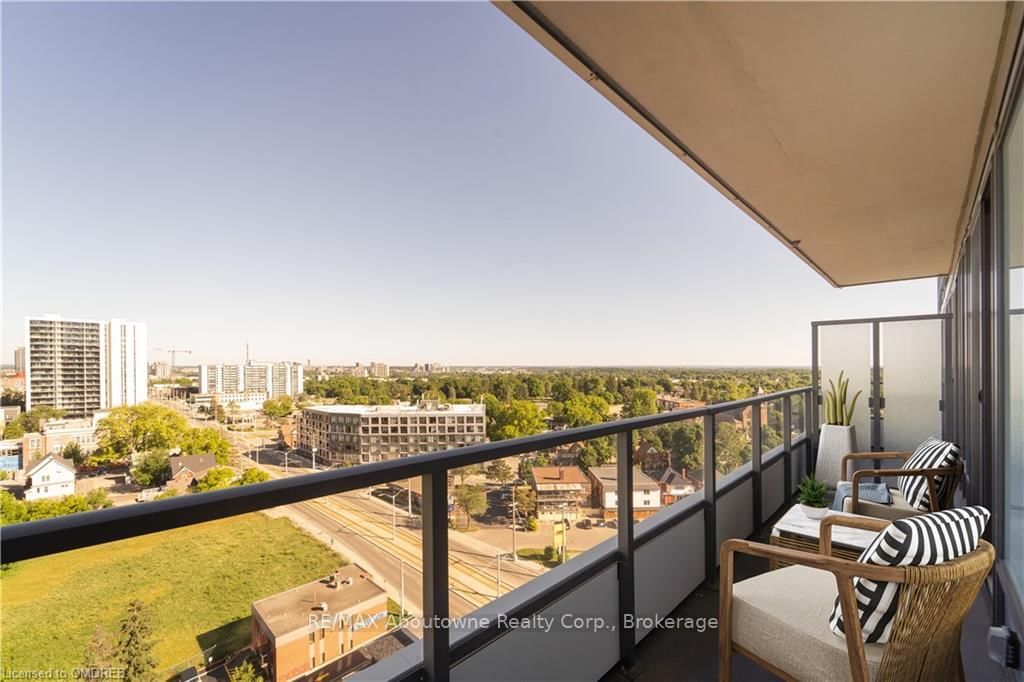 5 WELLINGTON Street S, Unit 1407 - Photo 10