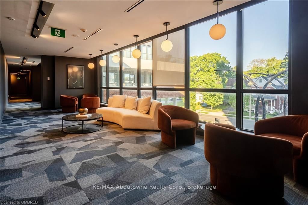 5 WELLINGTON Street S, Unit 1407 - Photo 14