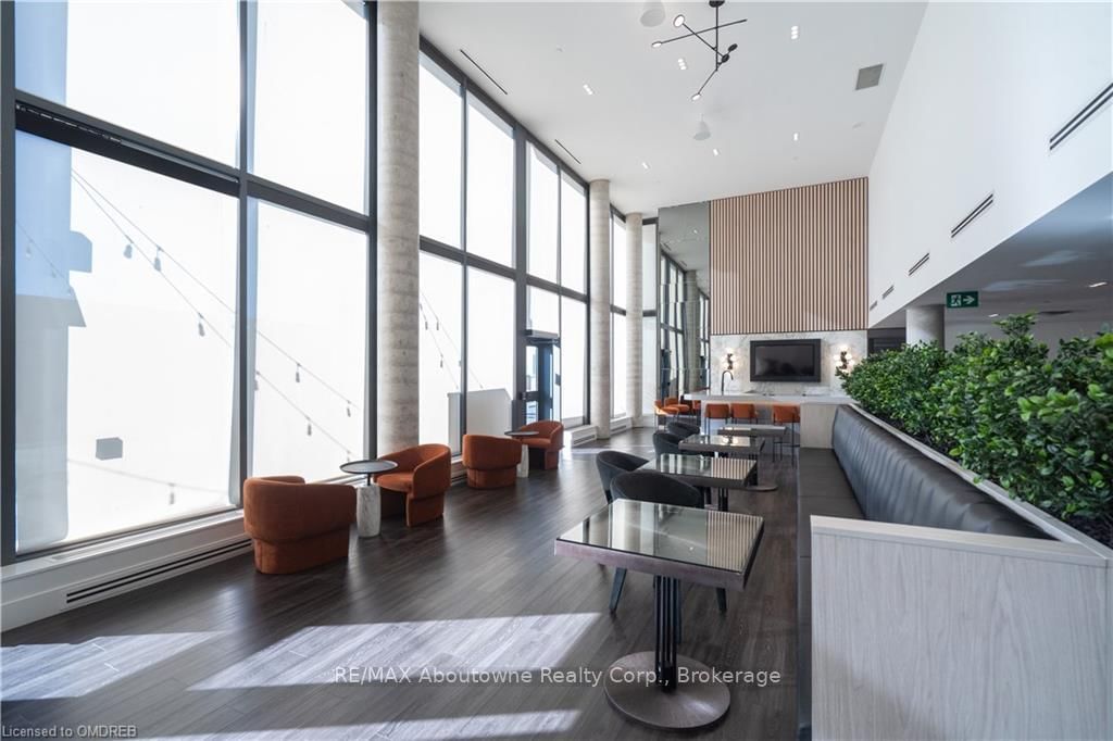 5 WELLINGTON Street S, Unit 1407 - Photo 18