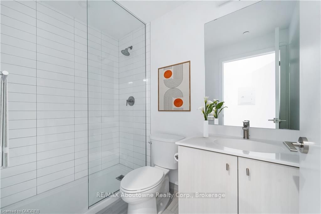 5 WELLINGTON Street S, Unit 1407 - Photo 9