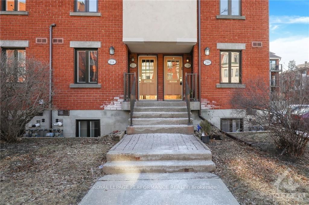 Condo sold at 210 ALVIN Road, Ottawa, Manor Park, K1K 2V1 - MLS: X10615135