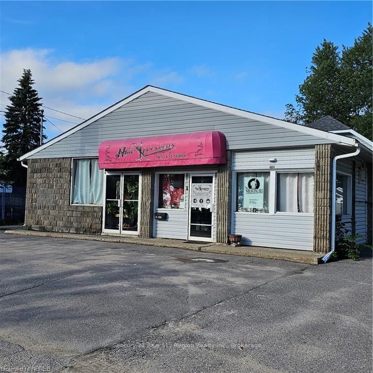 Building at 464 LAKESHORE Drive, North Bay, Ferris