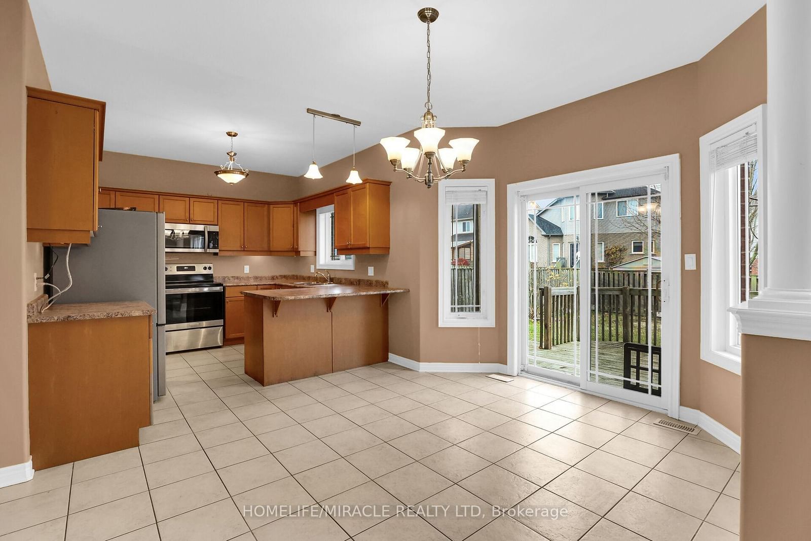 Listing Image 7