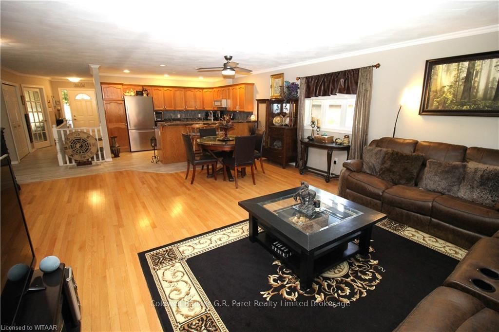 Listing Image 7