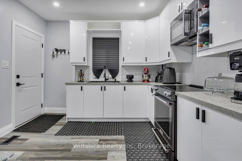 3 MARY St E, St. Thomas, N5R 2V7 | Image 3