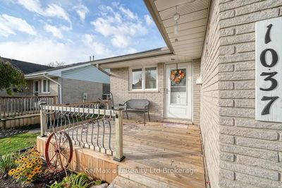 1037 PEARSON Dr, Woodstock - North image-0-2